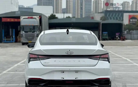 Hyundai Elantra, 2023 год, 1 225 000 рублей, 5 фотография