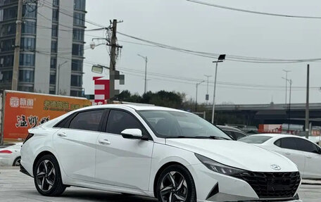 Hyundai Elantra, 2023 год, 1 225 000 рублей, 3 фотография