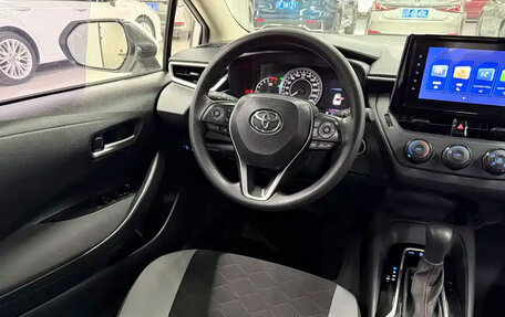 Toyota Corolla, 2022 год, 1 240 000 рублей, 10 фотография