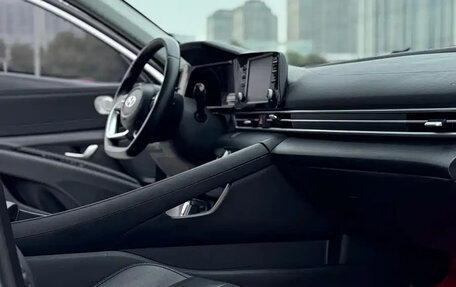 Hyundai Elantra, 2023 год, 1 225 000 рублей, 10 фотография