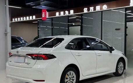 Toyota Corolla, 2022 год, 1 240 000 рублей, 5 фотография