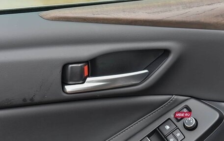 Toyota Avalon, 2025 год, 3 870 000 рублей, 24 фотография