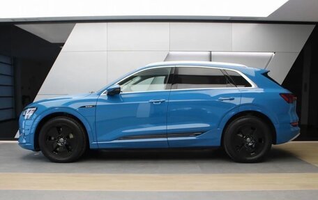 Audi e-tron I, 2019 год, 4 150 000 рублей, 8 фотография