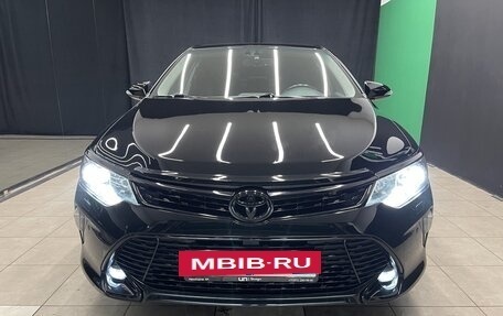 Toyota Camry, 2017 год, 2 100 000 рублей, 2 фотография