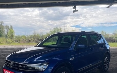 Volkswagen Tiguan II, 2018 год, 1 800 000 рублей, 1 фотография
