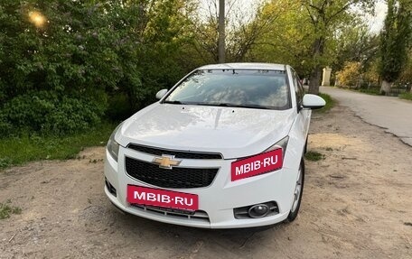 Chevrolet Cruze II, 2011 год, 735 000 рублей, 1 фотография