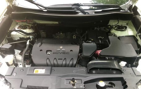 Mitsubishi Outlander III рестайлинг 3, 2020 год, 2 650 000 рублей, 16 фотография