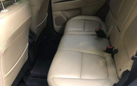 Mitsubishi Outlander III рестайлинг 3, 2020 год, 2 650 000 рублей, 17 фотография