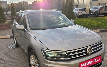 Volkswagen Tiguan II, 2018 год, 2 350 000 рублей, 2 фотография