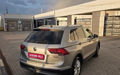 Volkswagen Tiguan II, 2018 год, 2 350 000 рублей, 3 фотография