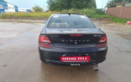 Dodge Stratus II, 2002 год, 250 000 рублей, 3 фотография