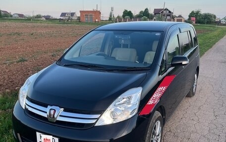 Toyota ISis I, 2011 год, 1 499 000 рублей, 2 фотография
