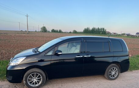 Toyota ISis I, 2011 год, 1 499 000 рублей, 11 фотография