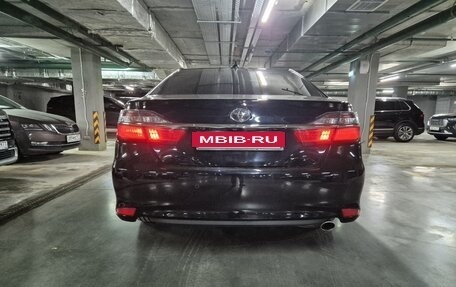 Toyota Camry, 2017 год, 2 400 000 рублей, 4 фотография