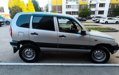 Chevrolet Niva I рестайлинг, 2004 год, 360 000 рублей, 2 фотография
