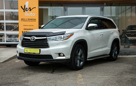 Toyota Highlander III, 2014 год, 2 578 000 рублей, 2 фотография