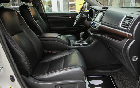Toyota Highlander III, 2014 год, 2 578 000 рублей, 11 фотография