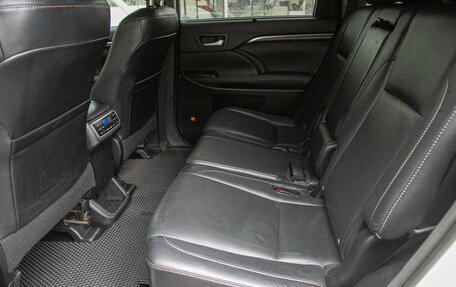 Toyota Highlander III, 2014 год, 2 578 000 рублей, 15 фотография