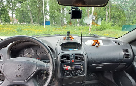 Mitsubishi Carisma I, 2003 год, 350 000 рублей, 9 фотография