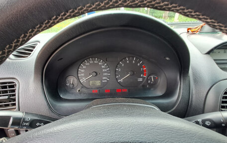 Mitsubishi Carisma I, 2003 год, 350 000 рублей, 10 фотография