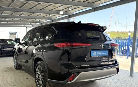 Toyota Highlander, 2025 год, 4 849 000 рублей, 3 фотография