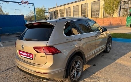 Volkswagen Tiguan II, 2019 год, 2 950 000 рублей, 4 фотография