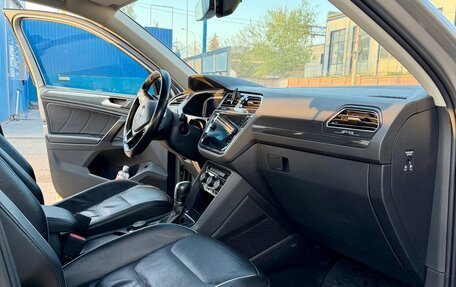 Volkswagen Tiguan II, 2019 год, 2 950 000 рублей, 6 фотография