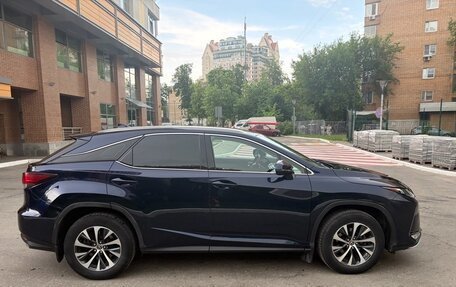 Lexus RX IV рестайлинг, 2020 год, 4 500 000 рублей, 8 фотография