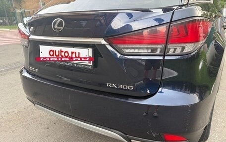 Lexus RX IV рестайлинг, 2020 год, 4 500 000 рублей, 11 фотография