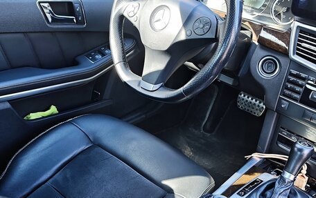 Mercedes-Benz E-Класс, 2011 год, 1 750 000 рублей, 11 фотография