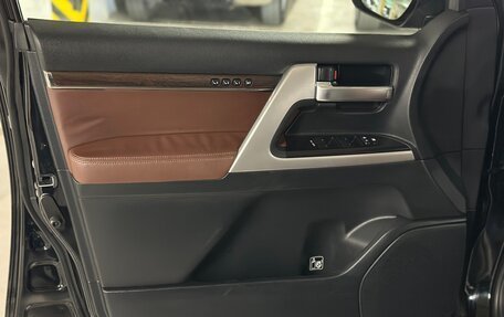 Toyota Land Cruiser 200, 2015 год, 6 300 000 рублей, 17 фотография