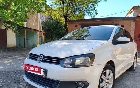 Volkswagen Polo VI (EU Market), 2012 год, 820 000 рублей, 2 фотография