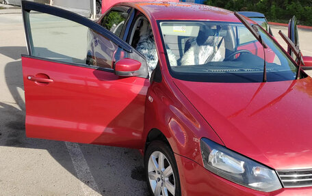 Volkswagen Polo VI (EU Market), 2012 год, 550 000 рублей, 2 фотография
