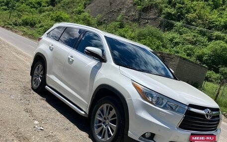 Toyota Highlander III, 2014 год, 2 650 000 рублей, 3 фотография