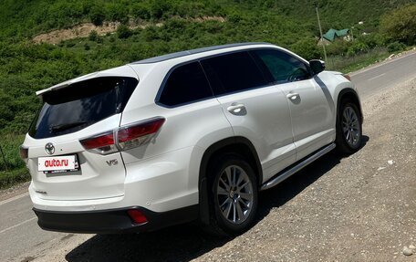 Toyota Highlander III, 2014 год, 2 650 000 рублей, 4 фотография
