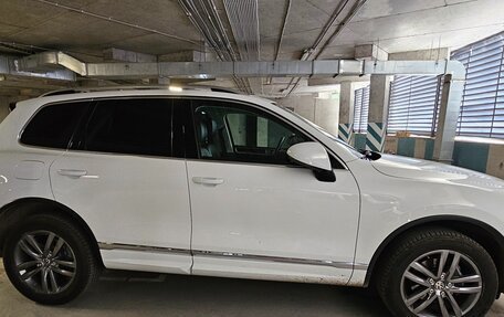 Volkswagen Touareg III, 2017 год, 4 350 000 рублей, 2 фотография