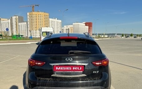 Infiniti FX II, 2011 год, 2 028 000 рублей, 7 фотография