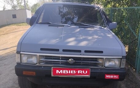 Nissan Terrano II рестайлинг, 1992 год, 250 000 рублей, 1 фотография