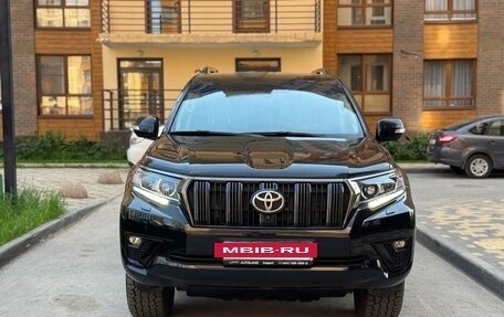 Toyota Land Cruiser Prado 150 рестайлинг 2, 2021 год, 5 650 000 рублей, 2 фотография