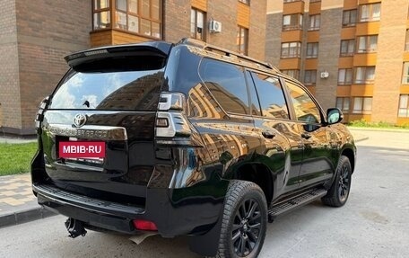 Toyota Land Cruiser Prado 150 рестайлинг 2, 2021 год, 5 650 000 рублей, 4 фотография