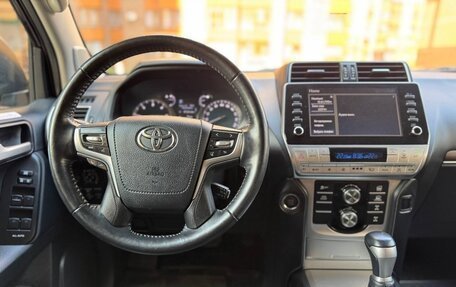 Toyota Land Cruiser Prado 150 рестайлинг 2, 2021 год, 5 650 000 рублей, 10 фотография