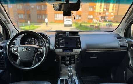 Toyota Land Cruiser Prado 150 рестайлинг 2, 2021 год, 5 650 000 рублей, 9 фотография