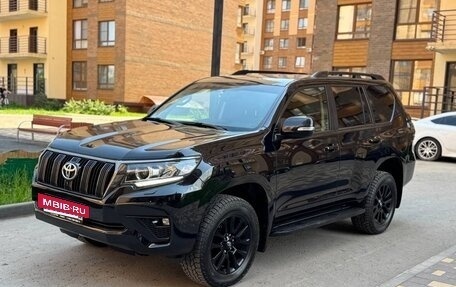 Toyota Land Cruiser Prado 150 рестайлинг 2, 2021 год, 5 650 000 рублей, 8 фотография