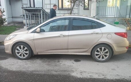 Hyundai Solaris II рестайлинг, 2012 год, 850 000 рублей, 6 фотография