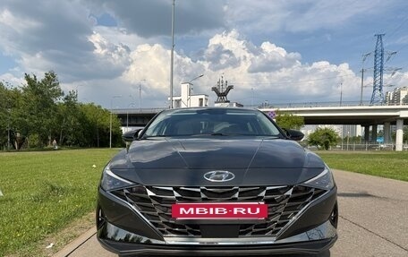 Hyundai Elantra, 2021 год, 2 250 000 рублей, 2 фотография