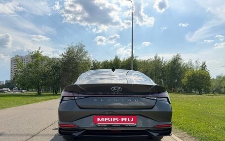 Hyundai Elantra, 2021 год, 2 250 000 рублей, 4 фотография
