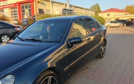 Mercedes-Benz C-Класс, 2003 год, 630 000 рублей, 2 фотография