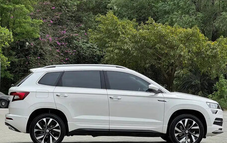 Skoda Karoq I, 2022 год, 1 680 004 рублей, 6 фотография