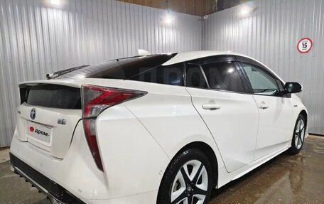 Toyota Prius IV XW50, 2016 год, 1 670 000 рублей, 18 фотография