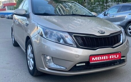KIA Rio III рестайлинг, 2014 год, 1 000 000 рублей, 2 фотография